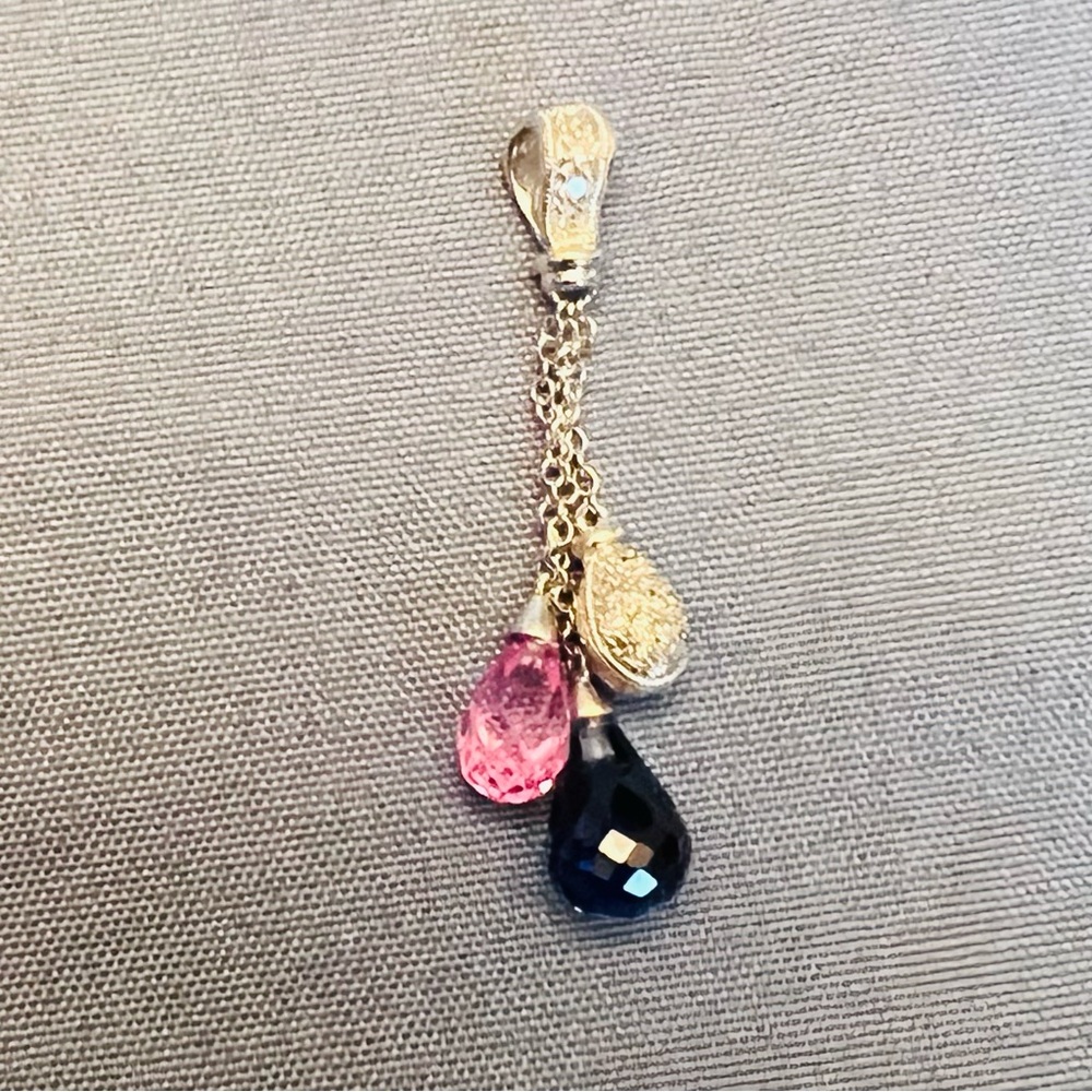 Elegant Teardrop Sapphire & White Gold Pendant - Picture 2 of 7
